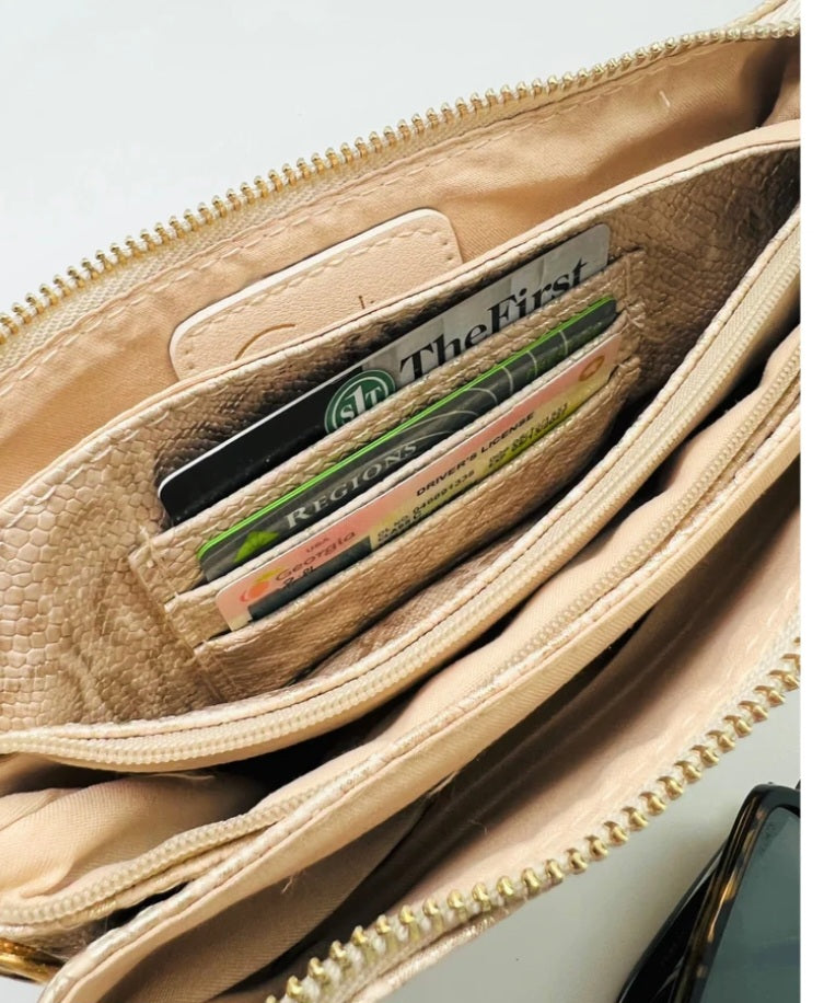 Liz Crossbody Bag in Lavender