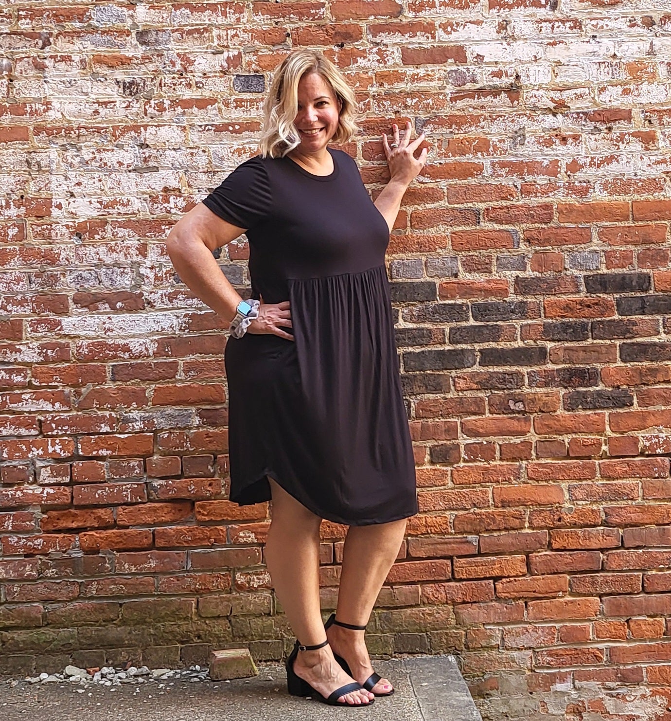 Midnight Glam Black Dress with Pockets