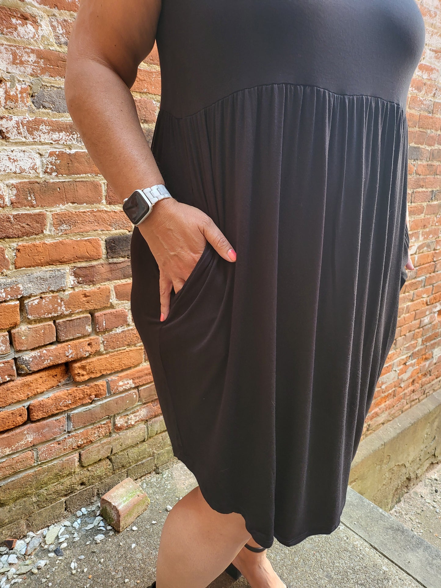 Midnight Glam Black Dress with Pockets