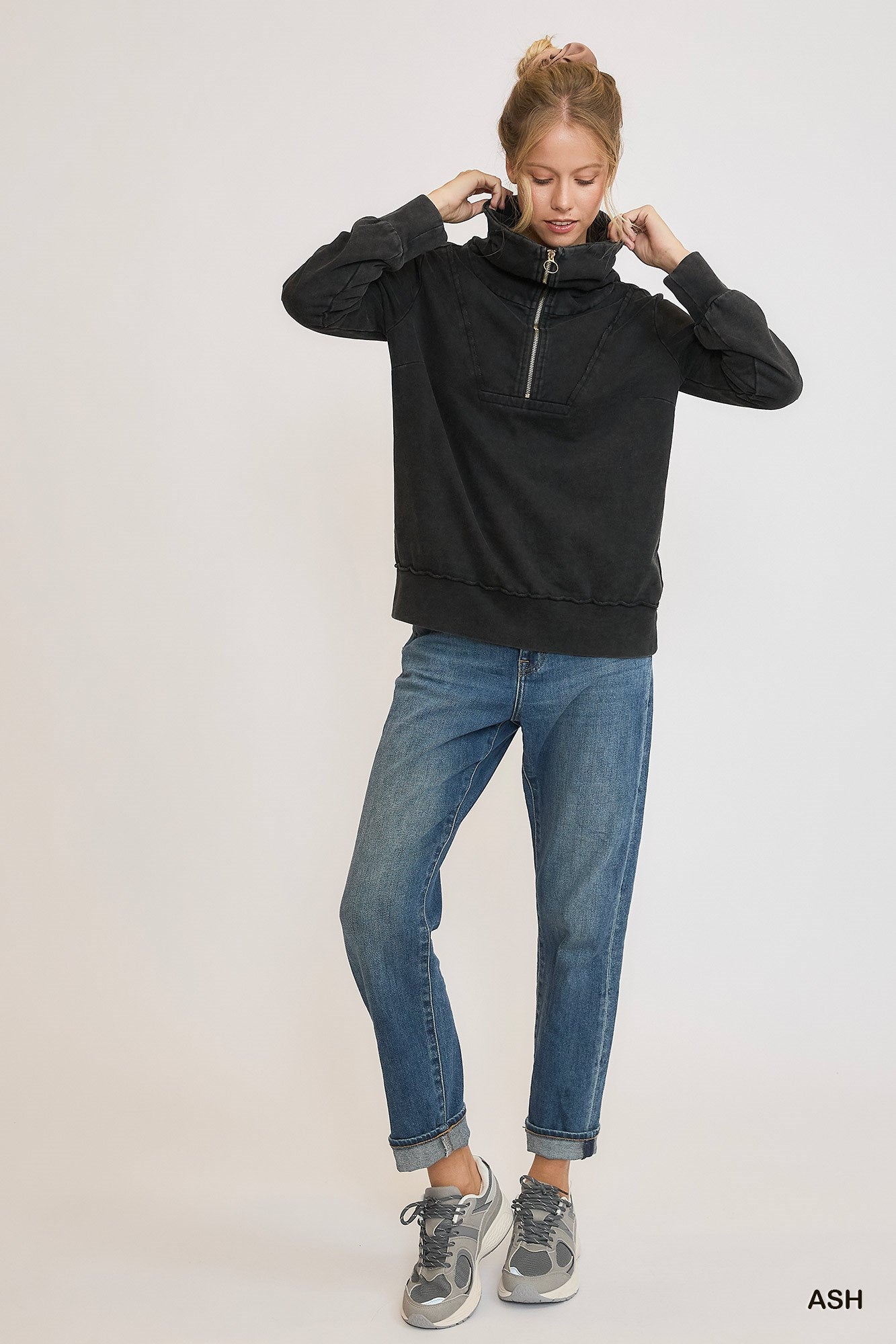 Mineral Wash Half Zip Pullover Top