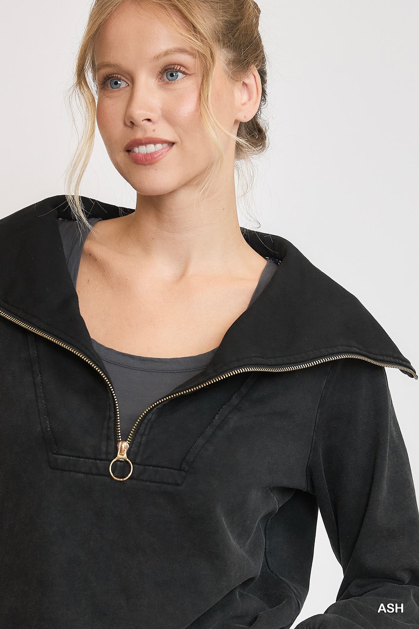 Mineral Wash Half Zip Pullover Top