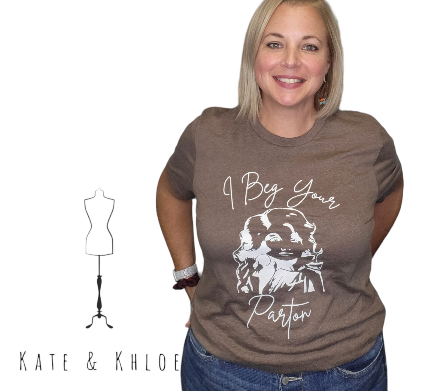 I Beg Your Parton! Graphic Tee in Heathered Brown
