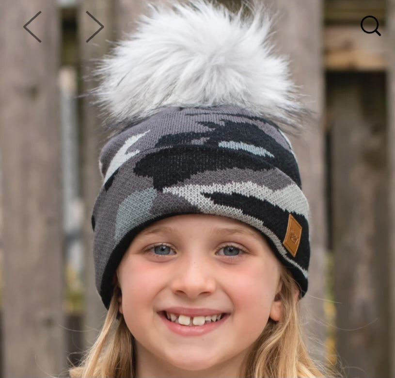 Youth Camouflage Knit Pom Hat