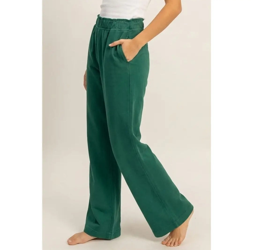 Long Weekend Athleisure Pant in Emerald Green