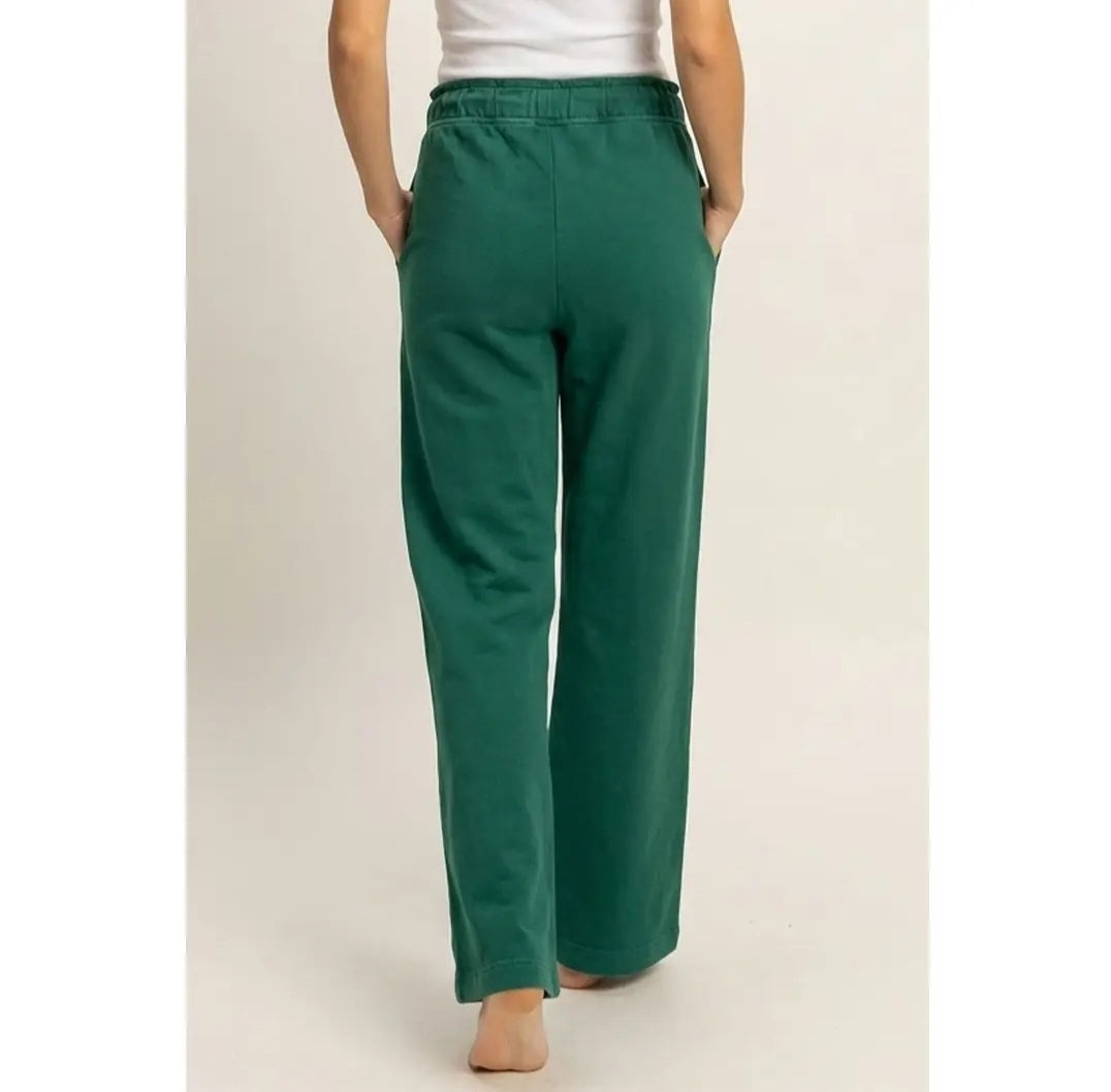 Long Weekend Athleisure Pant in Emerald Green